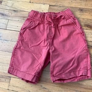 Red shorts 5T